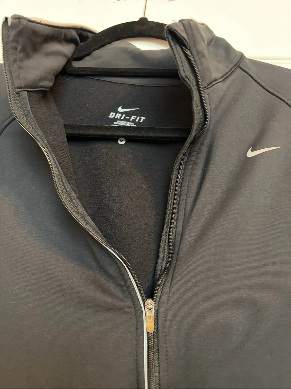 Nike Women's Black Full-Zip Training Jacket with Reflective Swoosh - Picture 2 of 3